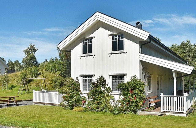 8 person holiday home in Oksvoll
