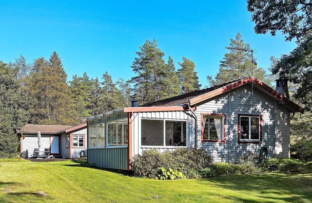 8 person holiday home in HENÅN