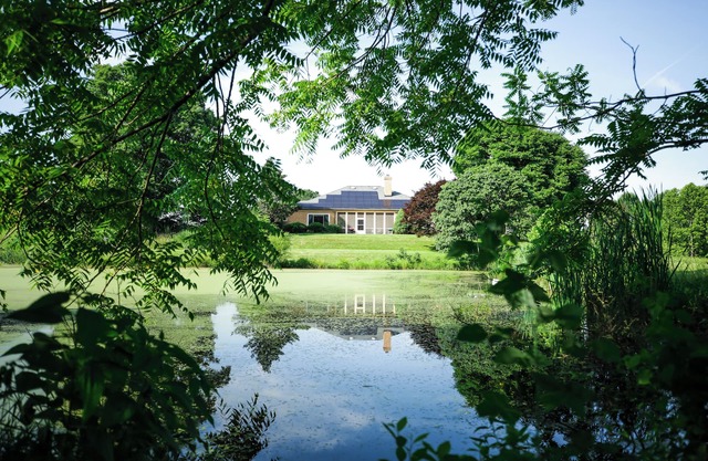 8-Person House with Private Hot Tub on Spectacular Rural Estate