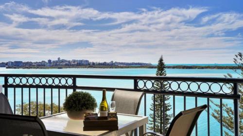 #812 Ramada Resort, Beachfront