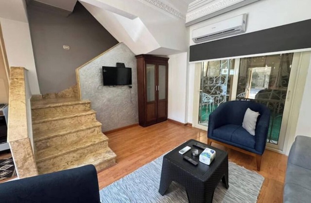821 · 2BR Townhouse, Bath, TV, Backyard