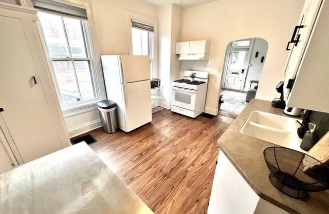 888 Macon (1 bdrm) · Historic German Village home | fenced yard