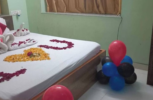 9-bedroom building in fabulous Kolkata with WiFi, fitness room, AC