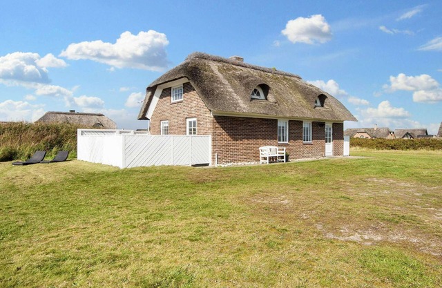 9 person holiday home in Harboøre-By Traum