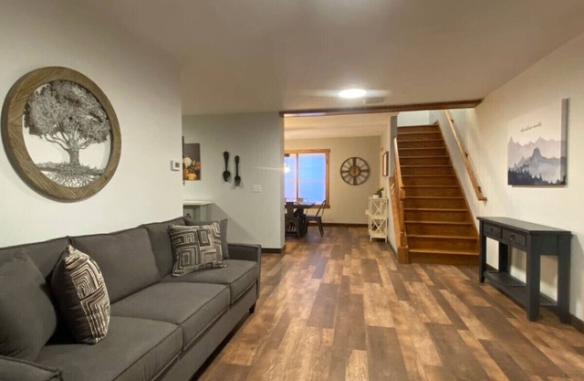 #9 - STUNNING*RENOVATED* *4BR HOUSE*