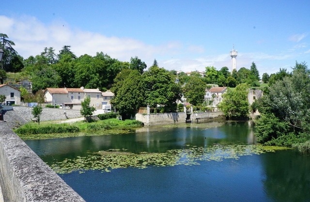 A beautifully restored stone property overlooking the stunning Charente river.