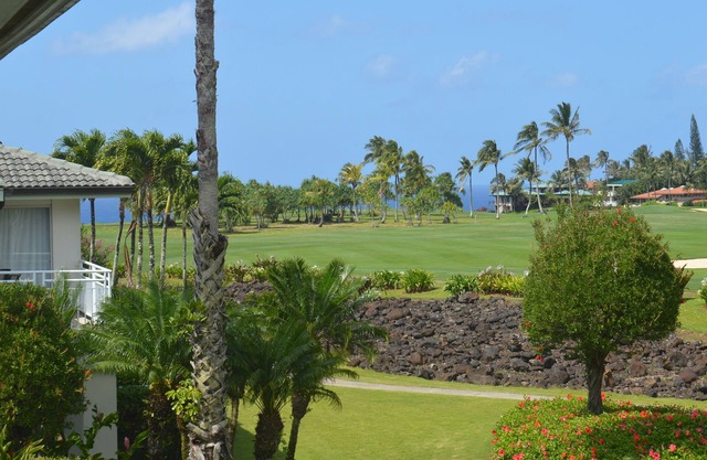 A/C, Deluxe, Top Floor, Quiet Development, heated pool, convenient location