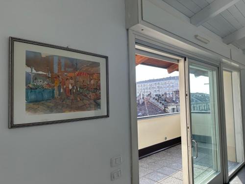 A casa di Manu - nuovissimo attico con terrazzo e box