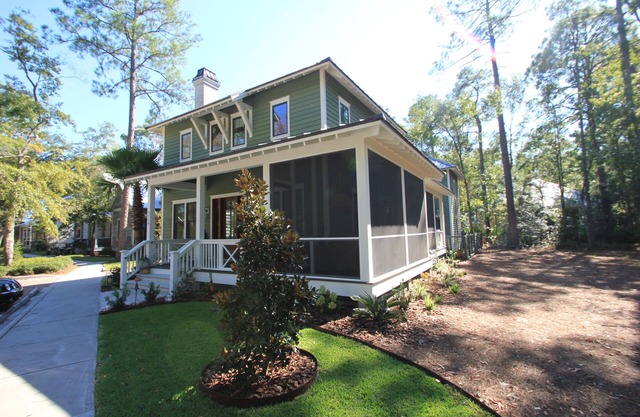 A Charming Carriage House Apartment in Stock Farm in Old Town Bluffton