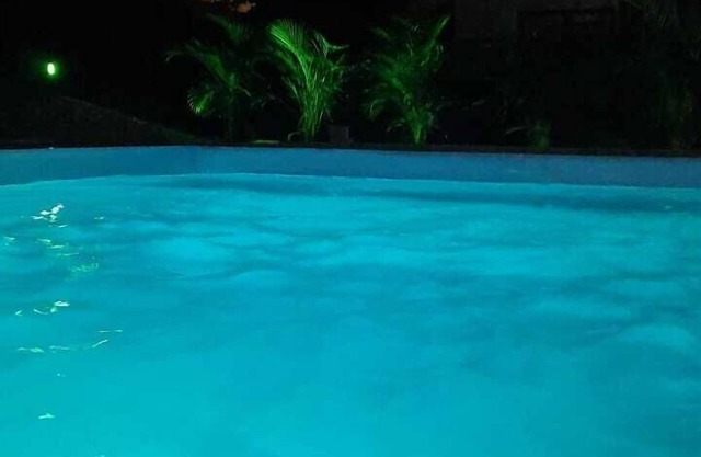 A Cinq Minutes de la Plage à Pied et . la Piscine