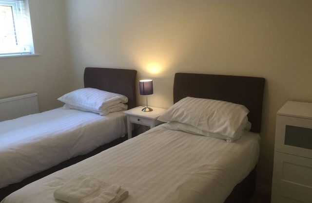 A close to town Apartment with parking