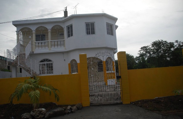 A Comfortable stay at Pond View Apartment