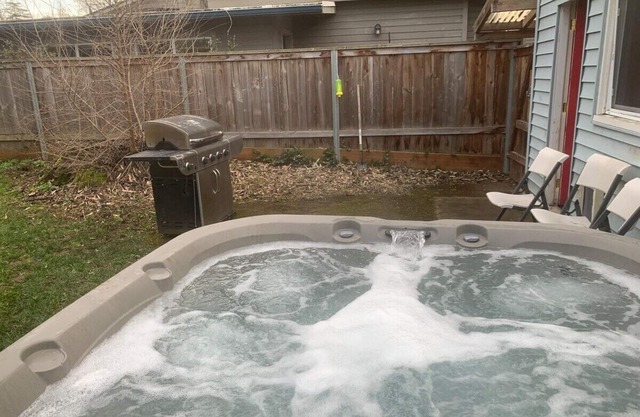 A cozy home on a quiet street super close to great amenities
