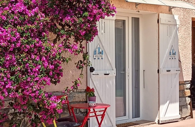 "A CUSTOM NEST by the sea! "