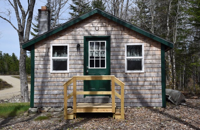 A Family Owned & Family Oriented Cabin Retreat