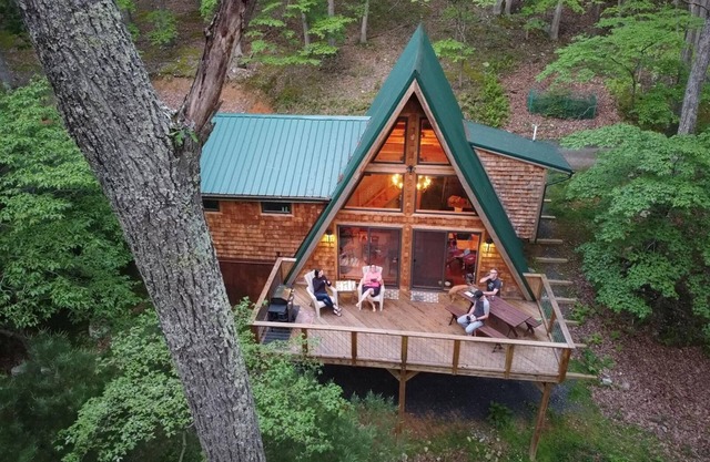 A-Frame Cabin Escape in George Washington Natl Forest, Lost River Area, WV