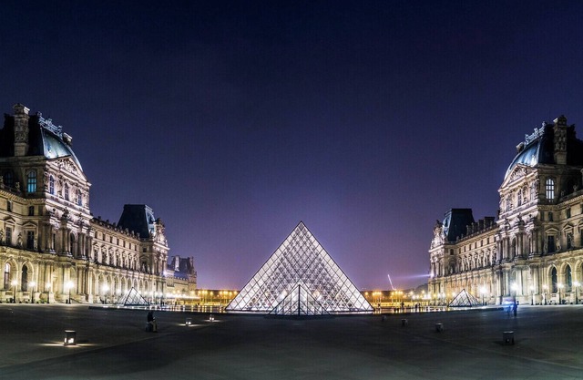 A FRENCH GRANDEUR NEAR HISTORIC MARAIS & RENOWNED LOUVRE MUSEUM - 5 BEDROOM