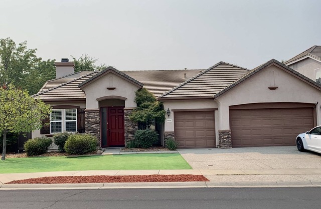 A Gorgeous Home Stay for Vacation and Business