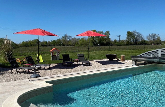A haven of peace in the countryside! Family home with swimming pool and large enclosed garden
