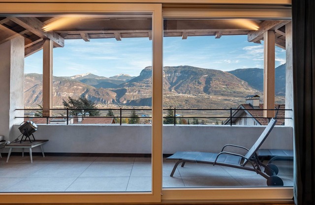 Apartment "Eichhof Wacholder" with Private Covered Terrace, Shared Garden & Wi-Fi