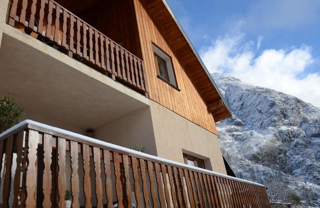 A luxurious 450m2 chalet in Venosc, a great base for skiing and cycling