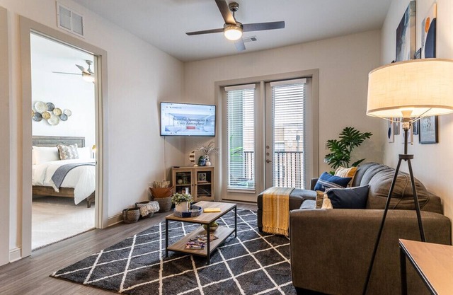 A luxurious stay at modern apartment (Frisco)