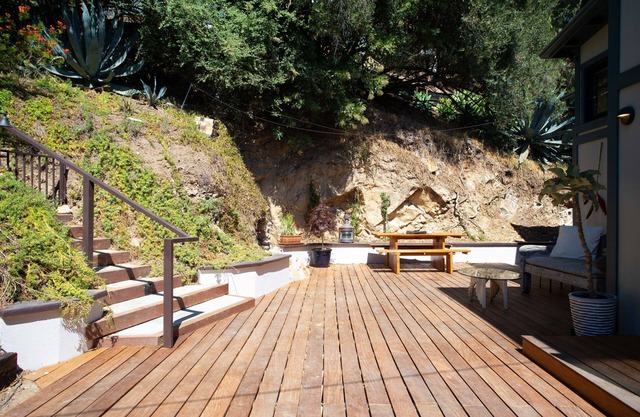 A LUXURY TROPICALIA RETREAT IN SILVERLAKE