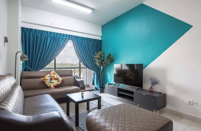 A Modern 3BR Home Near Danga Bay, Free Parking