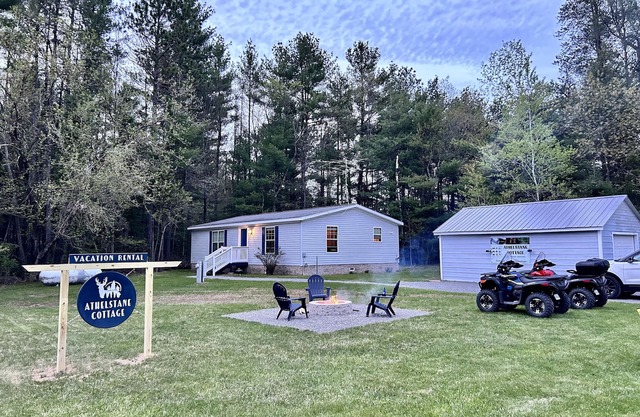 A peaceful Northwoods cottage with direct trail access.