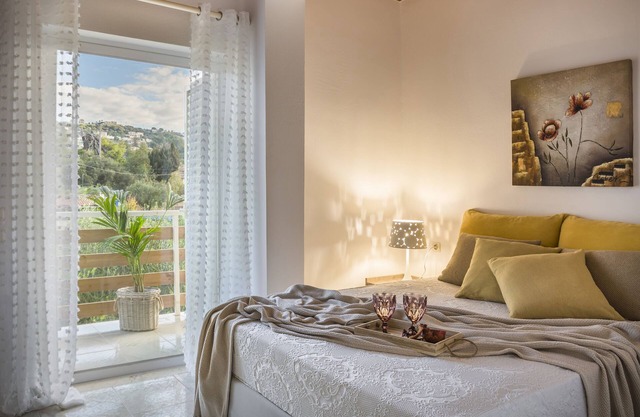 A place to relax and enjoy the surrounded nature and the sound of the waves.
