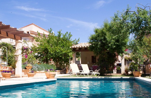 A pretty self contained stone cottage, with use of pool