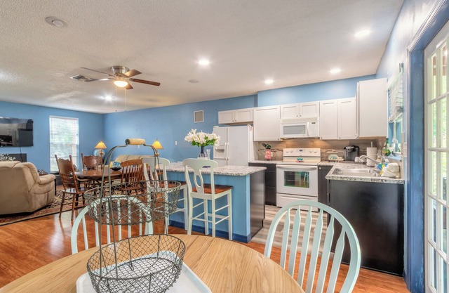 A Quiet, Shady Retreat in New Smyrna Beach!