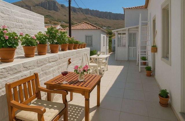 A Sea-licious Vacation - Chic & Style in Hydra