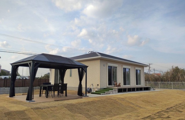 A seaside inn where you can spend relaxing time wi/Sanmu Chiba