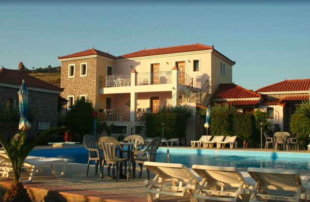 A spacious and bright studio with balcony no123