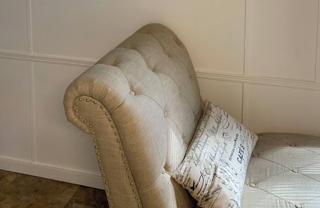 A Stone’s Throw from Myrtle! Comfy, cozy, and right at home!