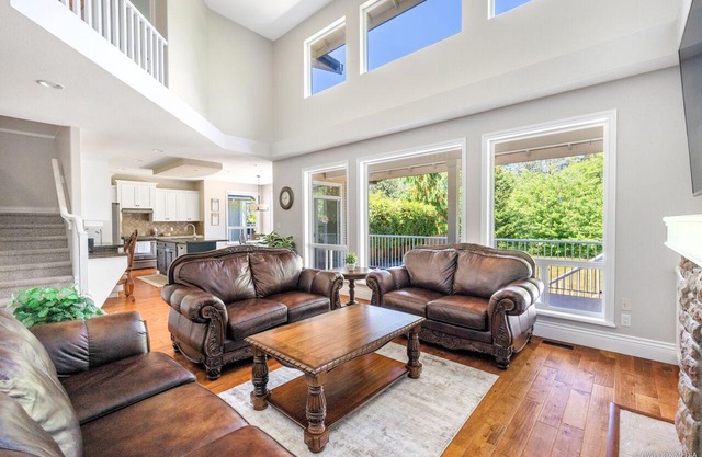 A Stunning Dream Home in Albion Maple Ridge