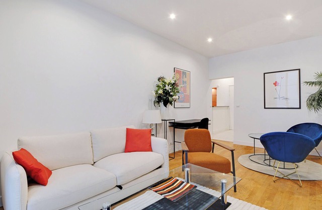 A Superb 1-BR in Saint-Germain-des-Près