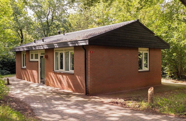 A wheelchair accessible 6-person bungalow