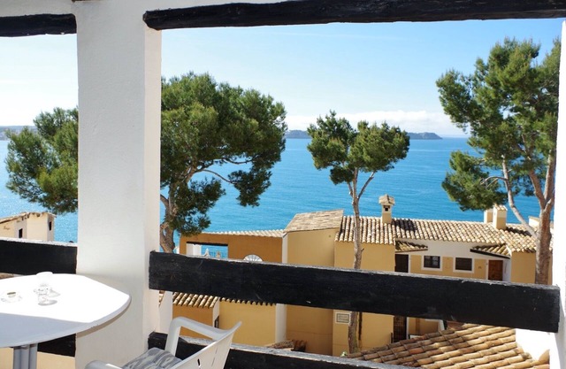 A3012 Apartment with sea view for 3 people in Cala Fornells