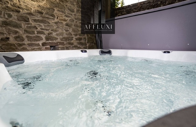 Abergavenny Coach House Hot Tub Retreat