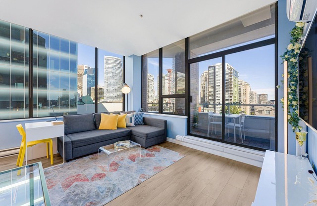 AC* Stylish Retreat Unique & Centrally Located & Parking