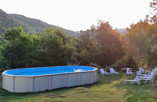 Accommodation in Nature, swimming pool, garden, barbecue, 2 km from the sea