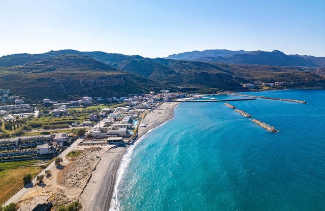 Achatis Apartments with sea view