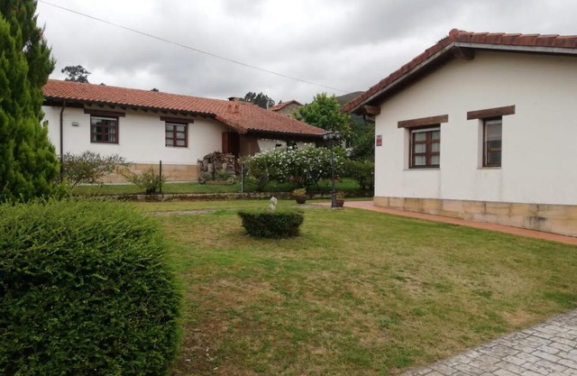 Acogedor chalet de TRES HABITACIONES en el Valle de Cabuérniga, ideal familias grupos y mascotas Somos PET FRIENDLY, ESTANCIA MINIMA DOS NOCHES
