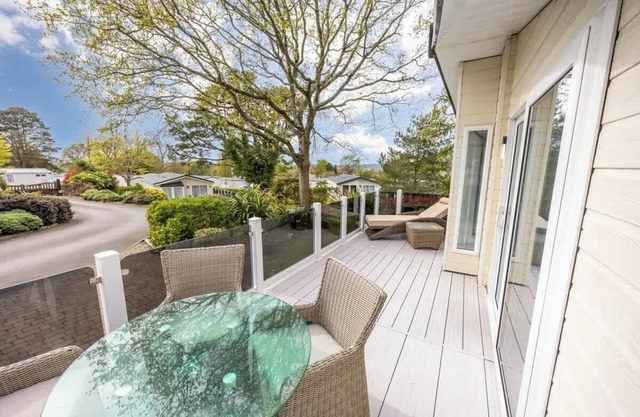 Acorns Summary: Three