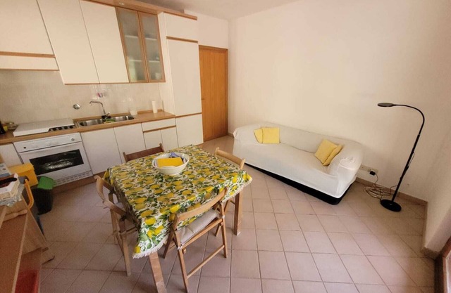 ADELE 3 - Apartment in quiet tri-family villa among holm oaks and pine trees