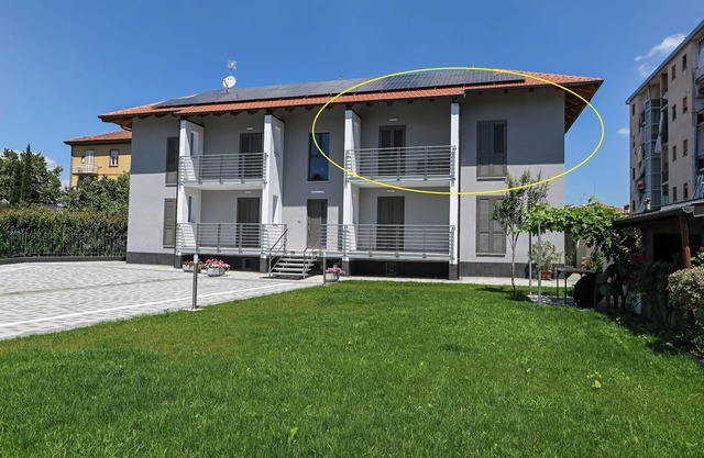 Adele House, tranquility convenience private parking in courtyard 2 steps from the Park