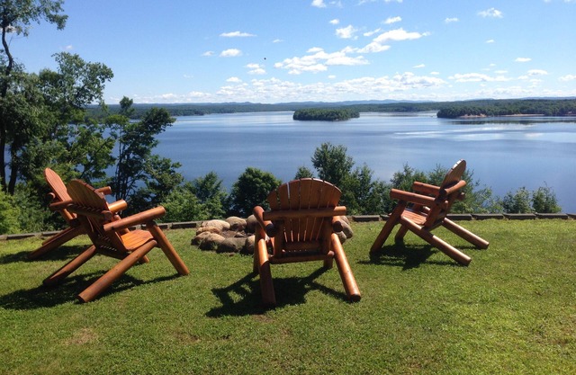 ADIRONDACK LUXURY ESTATE: POOL & HOT TUB! NEW!