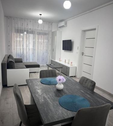 ADORA 3 Luxury